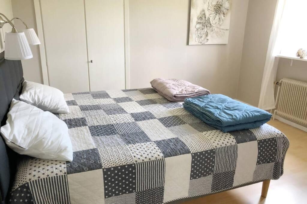 Egen Laegenhet I 2-Familjshus Pa Landet. Villa Tierp Kültér fotó