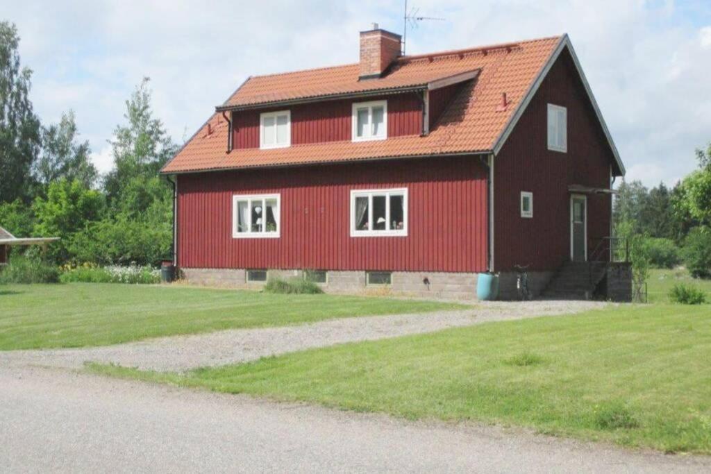 Egen Laegenhet I 2-Familjshus Pa Landet. Villa Tierp Kültér fotó